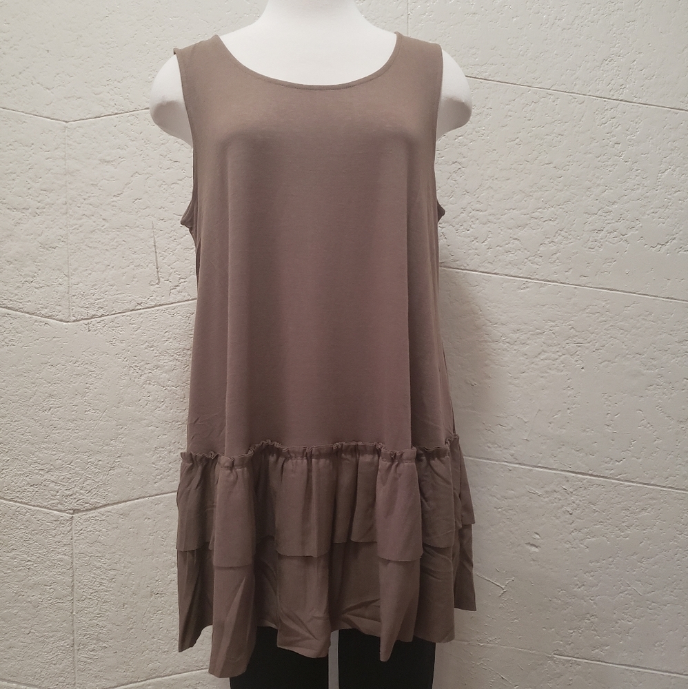 Ruffle Top Plus
